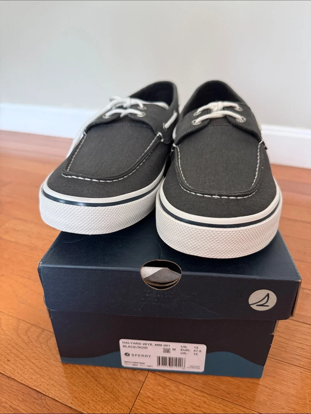 Sperry casual deck
